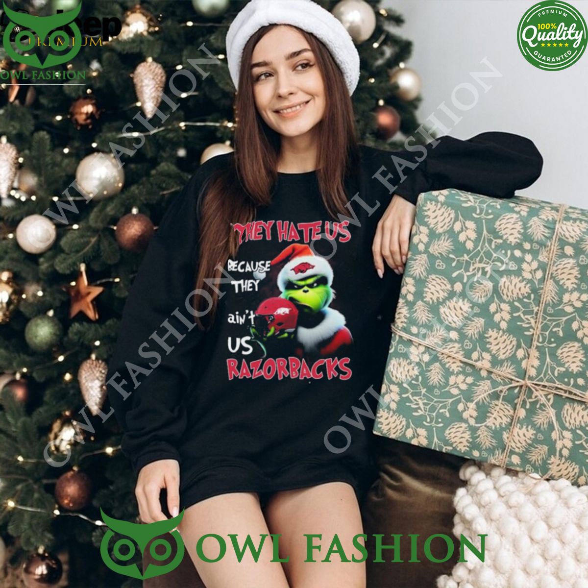 Santa Grinch Christmas They Hate Us Because Ain’t Us Arkansas Razorbacks Shirt