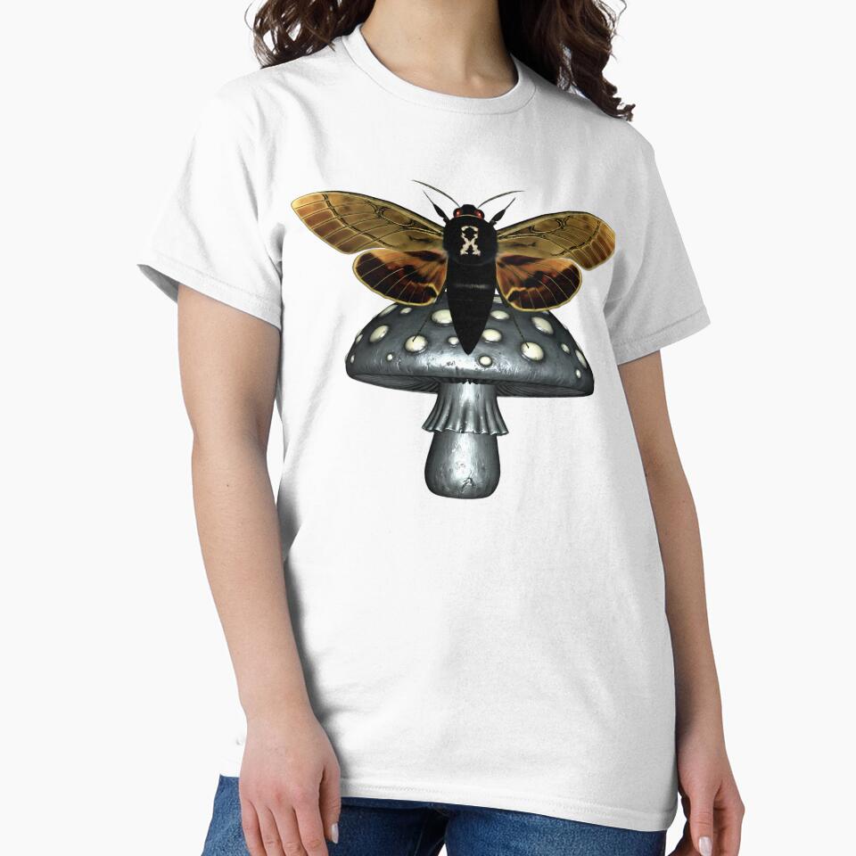 Gothic Hawkmoth Carved Toadstool Relic by IllumeInk