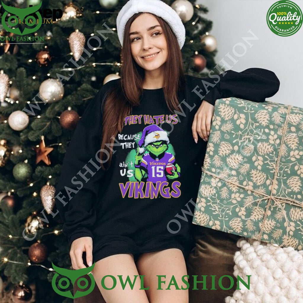 The Grinch Vikings Player The Hate Us Because They Ain’t Us Minnesota Vikings Football Christmas T shirt