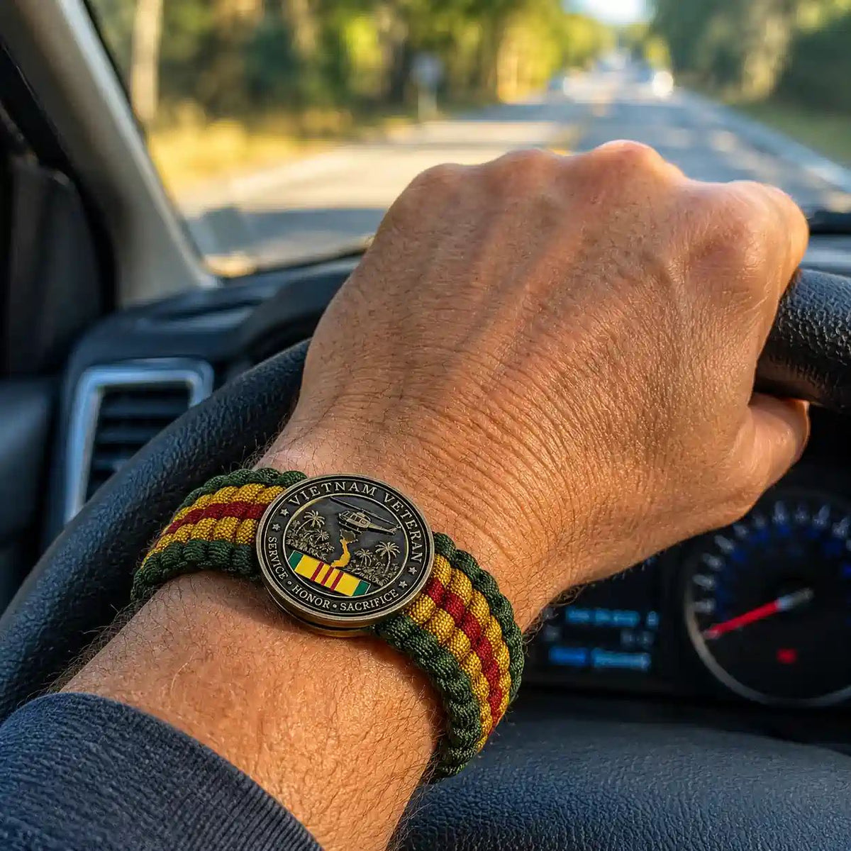 Vietnam Veteran Survival Tribute Paracord Bracelet